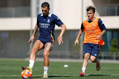 دفعة معنوية للملكي.. داني سيبايوس يعود إلى تدريبات ريال مدريد